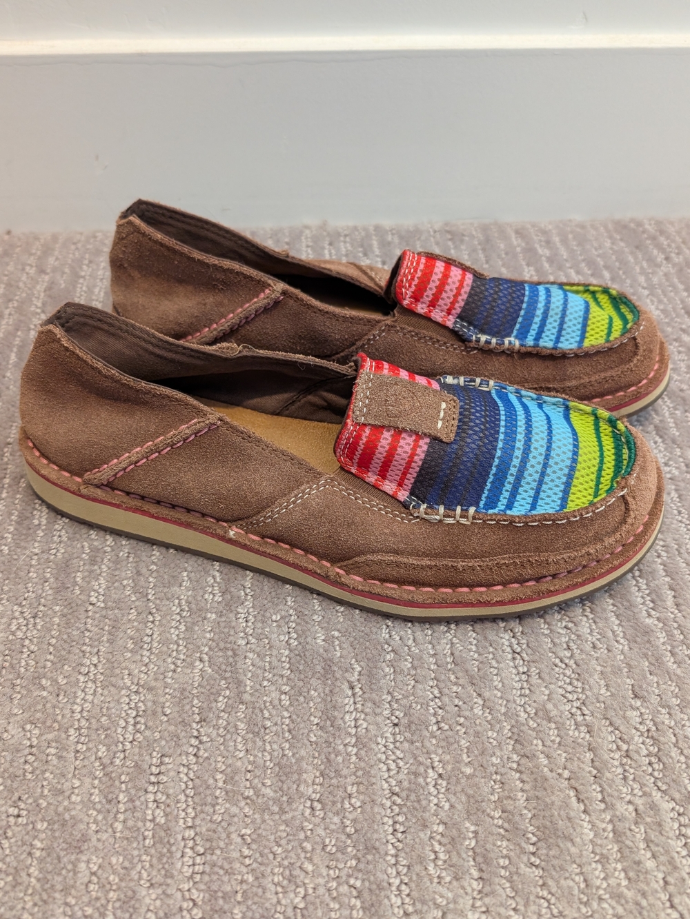 Multi-colored Serape Pattern Ariat Cruisers